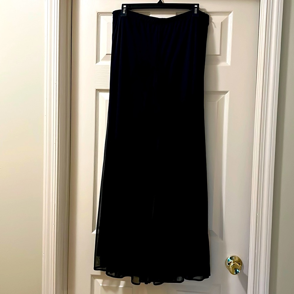 Onyx Nile dressy, palazzo pants. Made in the USA size large in black.